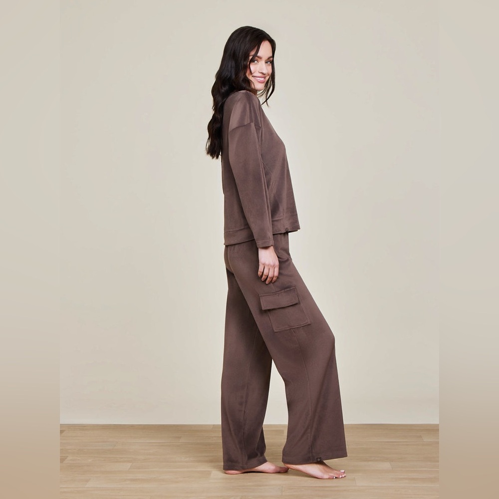 NWT BAREFOOT DREAMS LUXE CHIC Sweatshirt Cargo pant set
